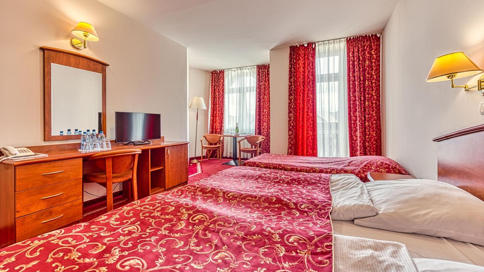 Sanatorium St. Lukas Hotel Swieradow-Zdroj Bagian luar foto