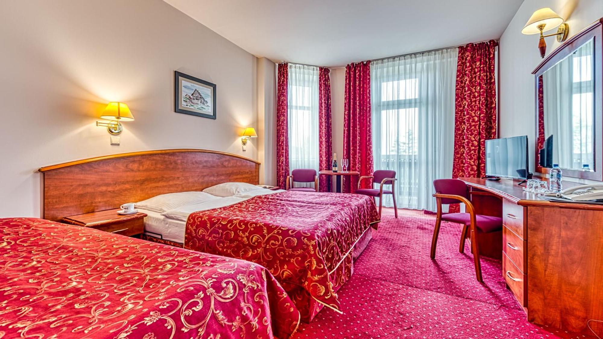 Sanatorium St. Lukas Hotel Swieradow-Zdroj Bagian luar foto