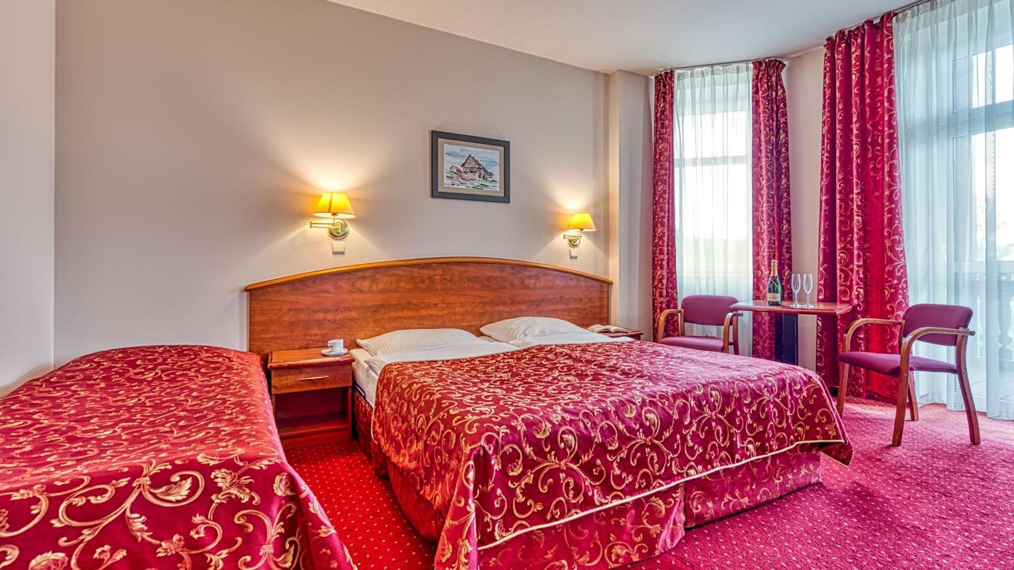 Sanatorium St. Lukas Hotel Swieradow-Zdroj Bagian luar foto