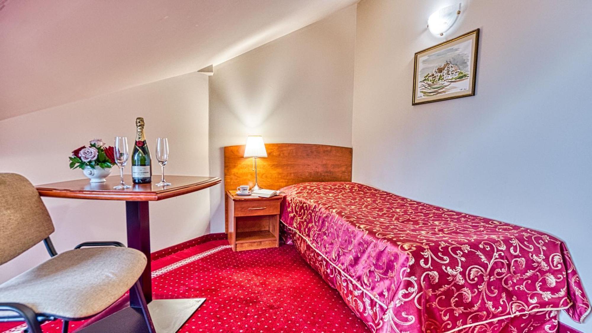 Sanatorium St. Lukas Hotel Swieradow-Zdroj Bagian luar foto